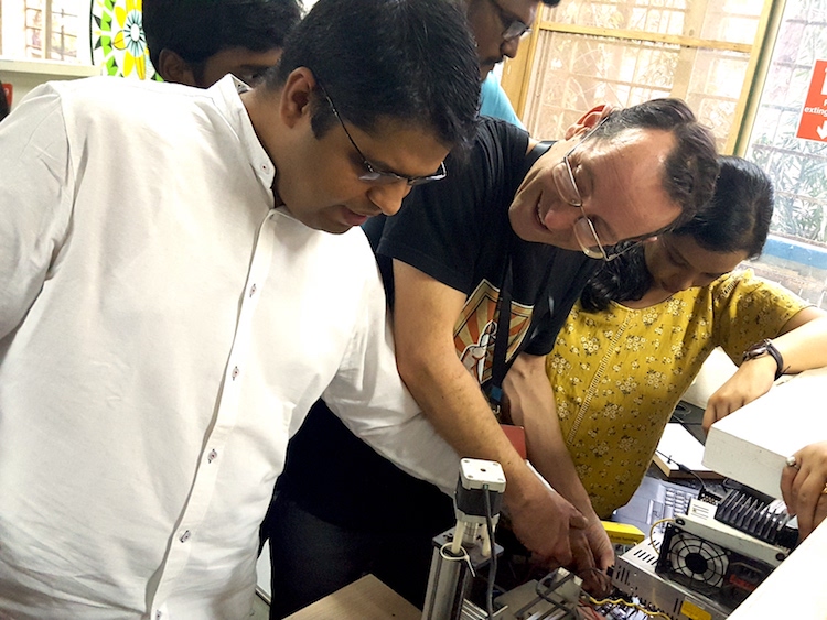 Hugues AubIn  - Mumbai  - crédits Makery.info.